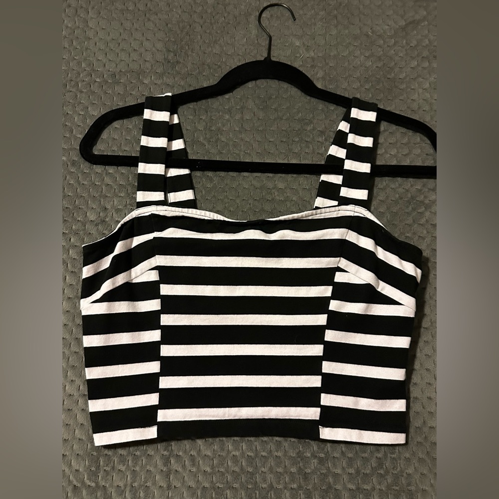 BOGO FREE* Express Crop Top (*Lowest priced item free)